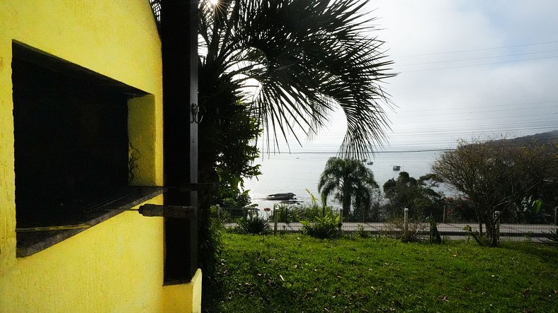 Casa com vista Praia da Lagoinha